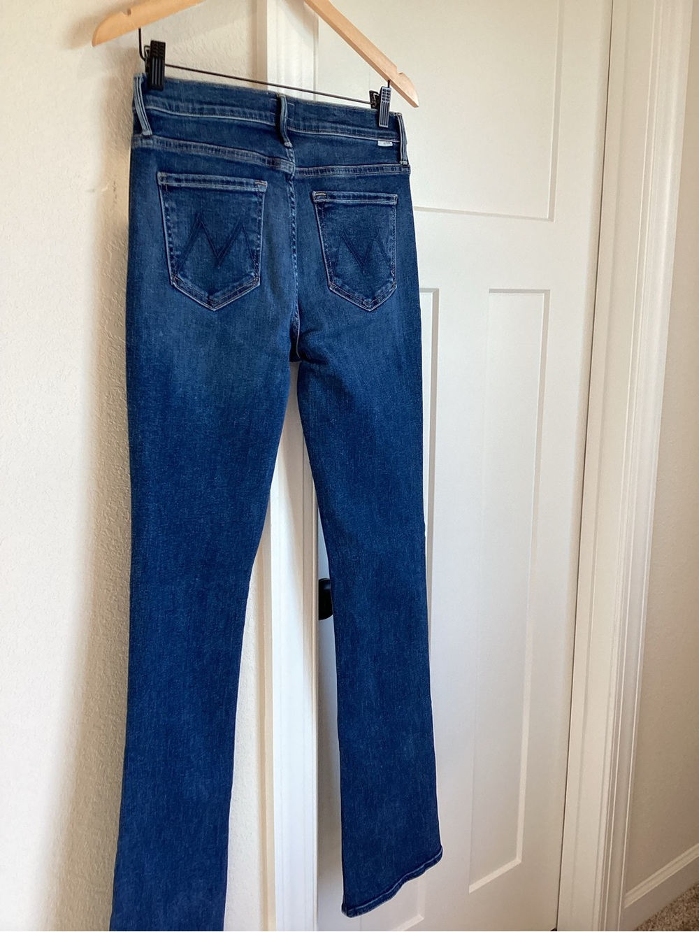 MOTHER Runaway Mid Rise Jeans Flare Slim New Size 29 Prized Possession Denim - Picture 9 of 16